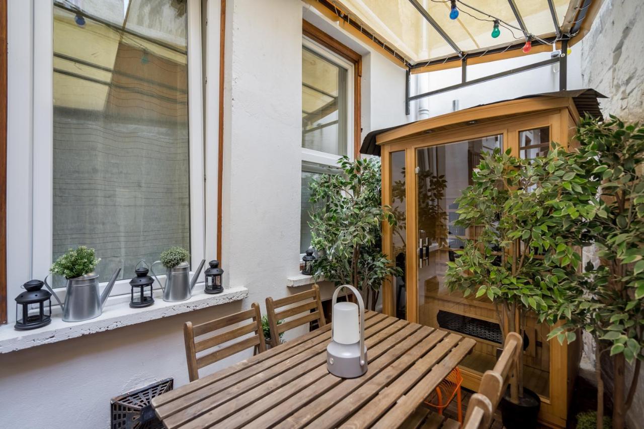 Apartment Megszunt-bohemic Style With Jacuzzi & Terrace Budapest