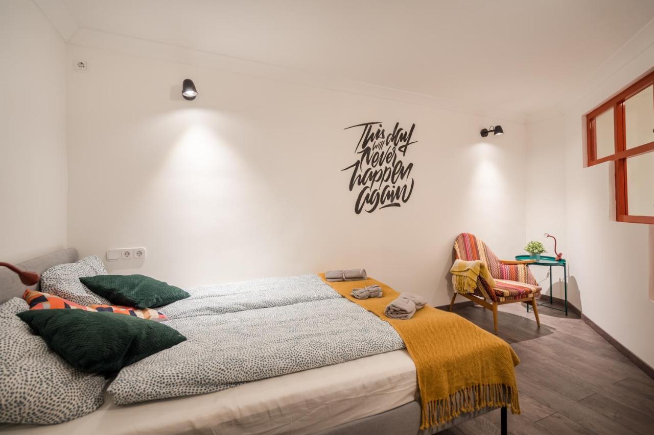 Megszunt-bohemic Style With Jacuzzi & Terrace Apartment Budapest